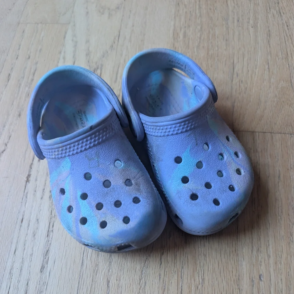 Crocs Purple Marble Baby Size 6